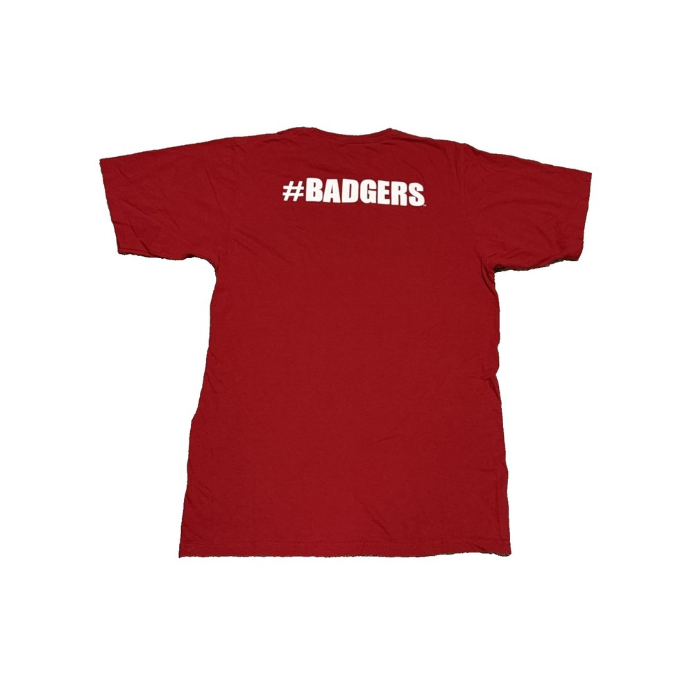 Men's Wisconsin Badgers Adidas Red Football T-Shirt W/ Helmet Short Sleeve Sz. M - Picture 4 of 4